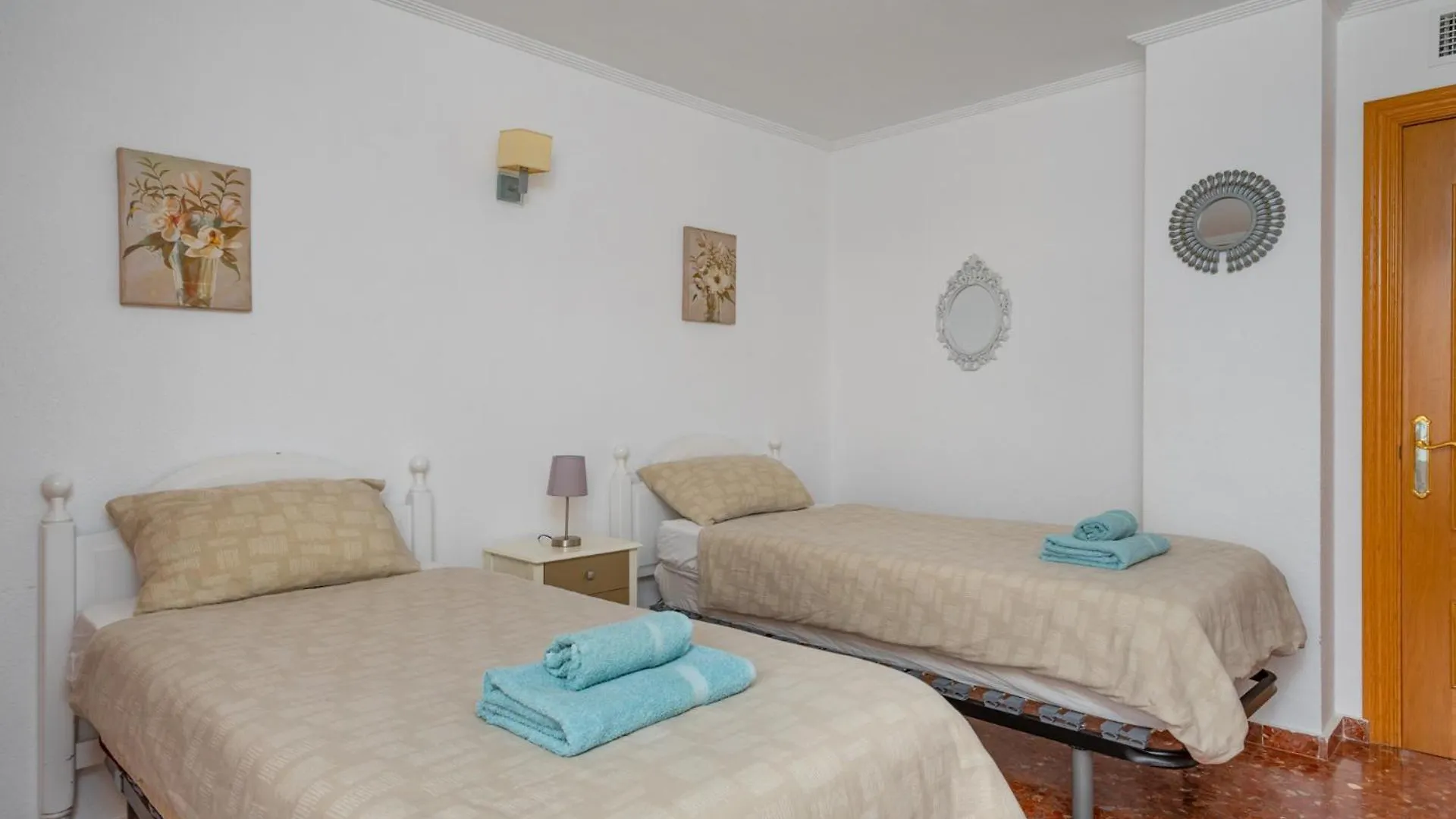 Apartment Beachfront, Two Bed- & Bathrooms, Private Parking Fuengirola Spain